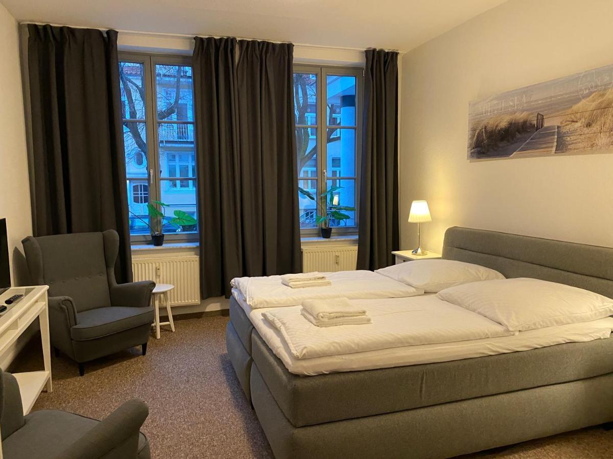 Pension Villa Ostseetraum Росток Екстер'єр фото