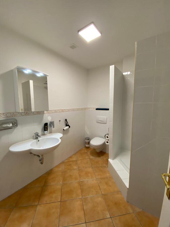 Pension Villa Ostseetraum Росток Екстер'єр фото